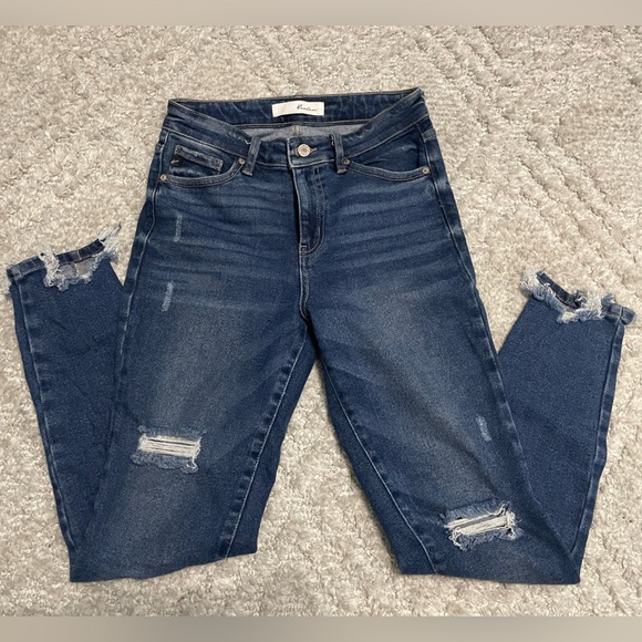 KANCAN Distressed Mid Rise Skinny Jean Size 26 - Picture 1 of 3